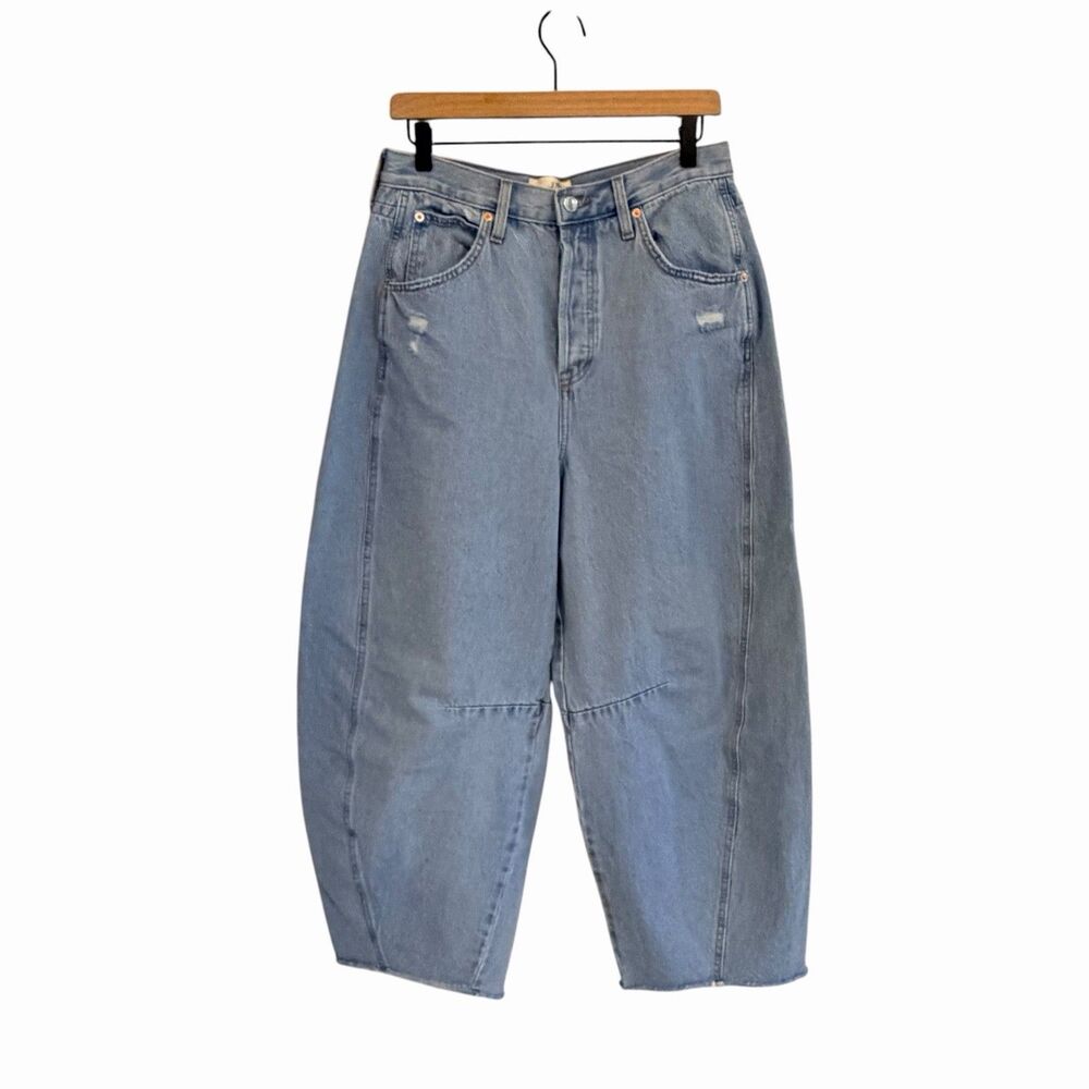 Universal Thread Womens High Rise Curved Leg Barrel Jeans Size 8 Streetwear